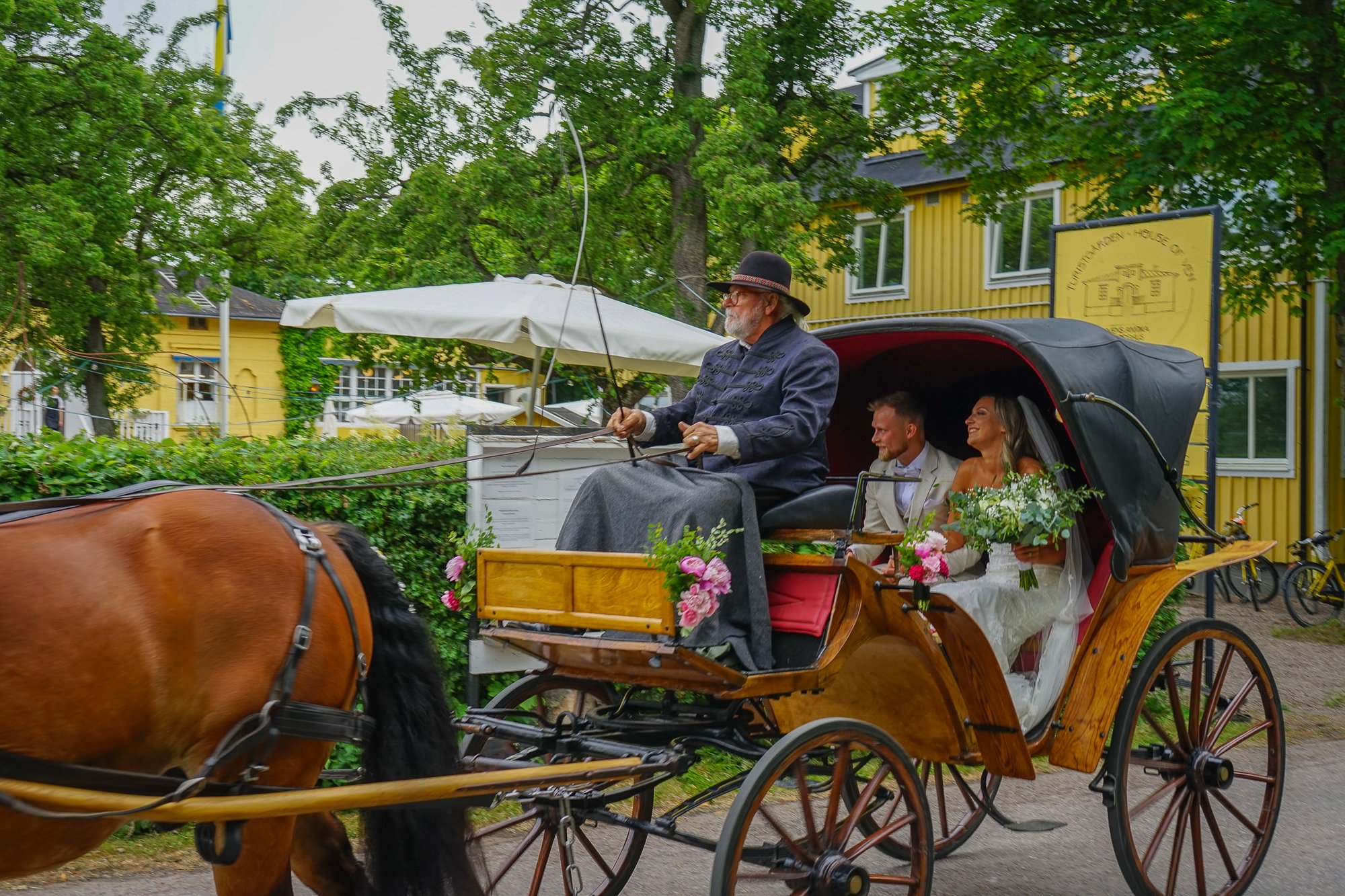 Hest & vagn till brölloppet på Ven